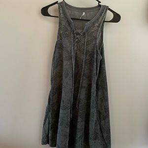 Flowy leaf print dress